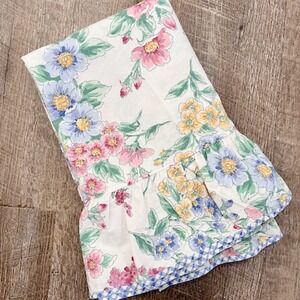 Twin size Flat Sheet from Liz Claiborne Ruffle floral cottage core